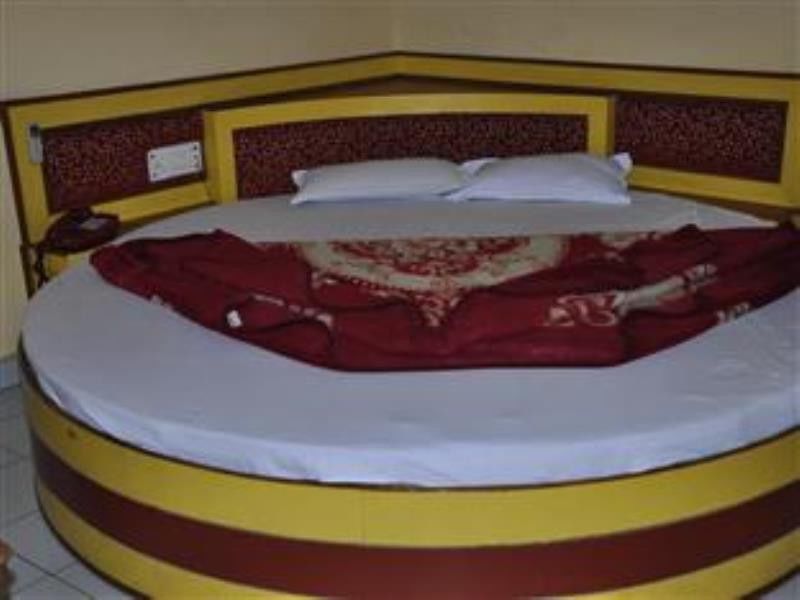 Oyo Hotel Silver Shine Near Gurudwara Shri Bangla Sahib Nowe Delhi Zewnętrze zdjęcie
