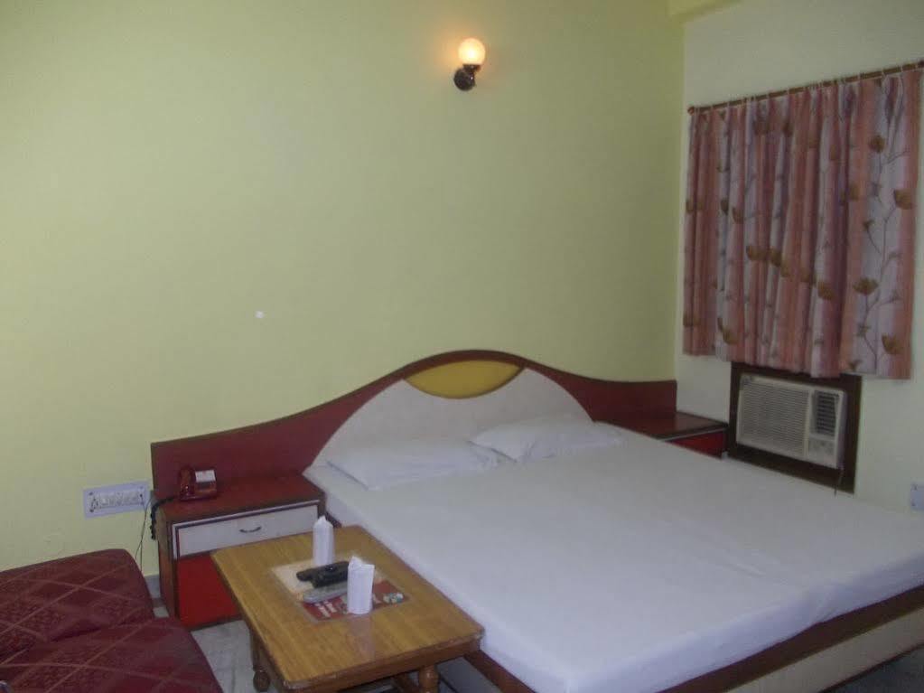 Oyo Hotel Silver Shine Near Gurudwara Shri Bangla Sahib Nowe Delhi Zewnętrze zdjęcie